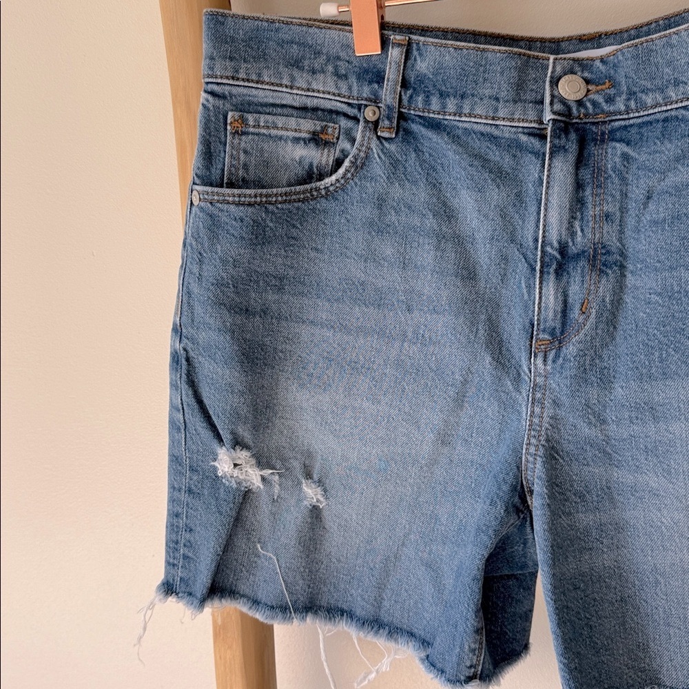 LOFT Destructed High Rise Cut Off Denim Shorts in Authentic Dark Wash 30/10 - Picture 5 of 10